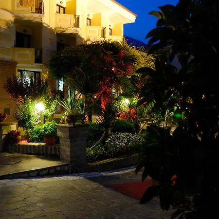 Hotel Antica 3*
