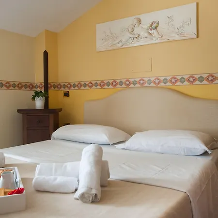 卡塞塔安缇卡酒店 3*