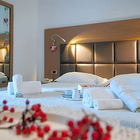 Antica 3*