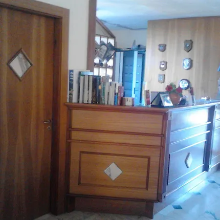 酒店 卡塞塔安缇卡酒店